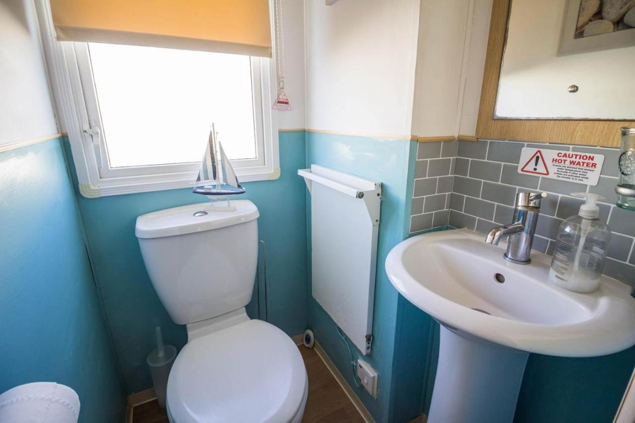 Lovely Caravan With Wifi At Broadland Sands In Suffolk Ref 20035Bs Ξενοδοχείο Hopton on Sea Εξωτερικό φωτογραφία
