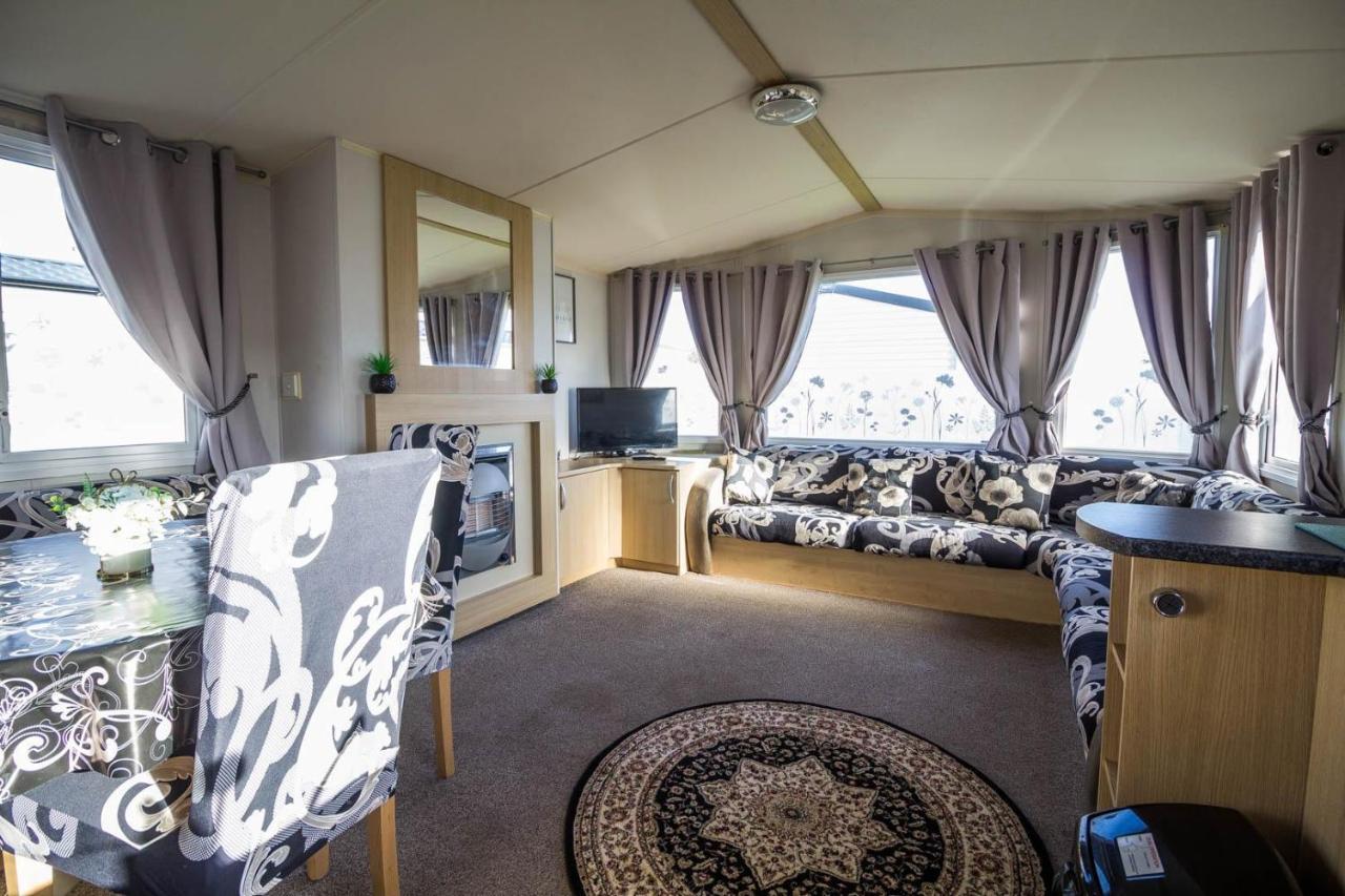 Lovely Caravan With Wifi At Broadland Sands In Suffolk Ref 20035Bs Ξενοδοχείο Hopton on Sea Εξωτερικό φωτογραφία