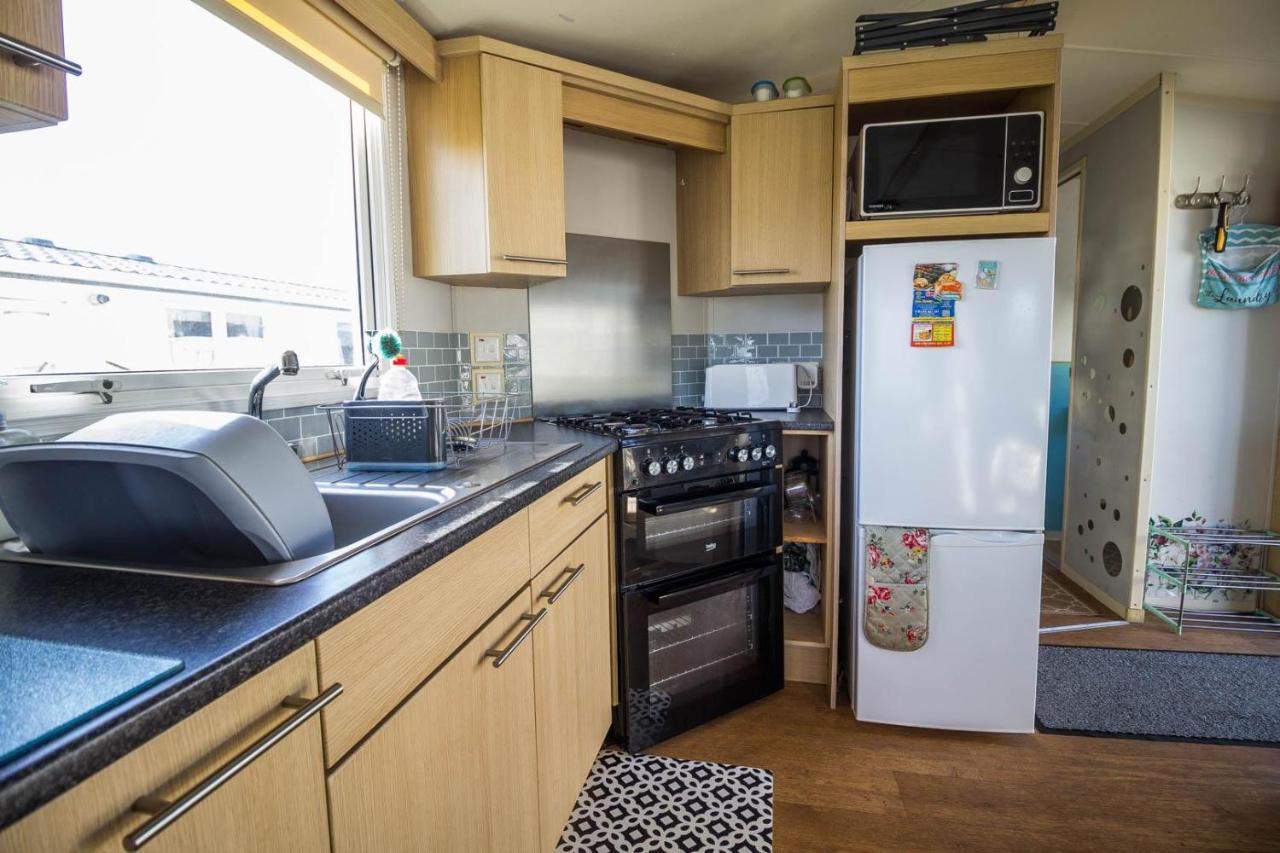 Lovely Caravan With Wifi At Broadland Sands In Suffolk Ref 20035Bs Ξενοδοχείο Hopton on Sea Εξωτερικό φωτογραφία