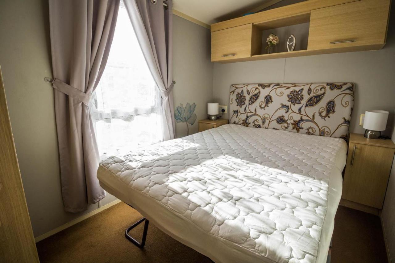 Lovely Caravan With Wifi At Broadland Sands In Suffolk Ref 20035Bs Ξενοδοχείο Hopton on Sea Εξωτερικό φωτογραφία